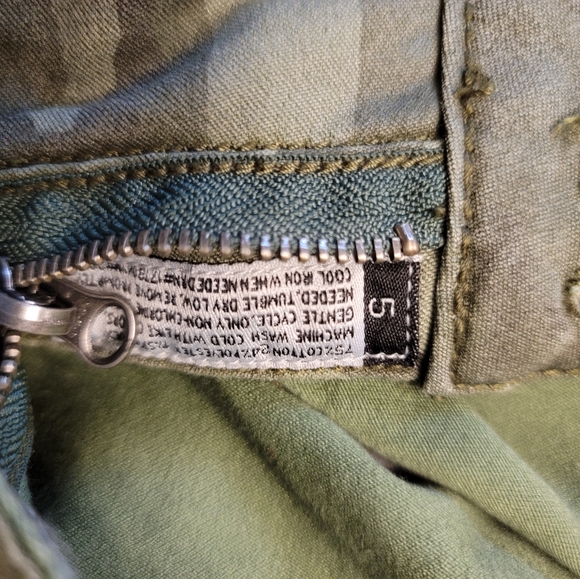 Flip Side Reversible Camo on one side Solid Green on the other. W 30 R 7 L 29 - Picture 7 of 9